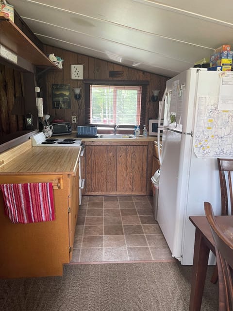 Cabin 5 - Kitchen