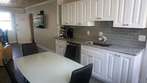 3 Smart TVs with apps. Table extends. 