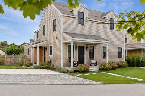 New construction close to Cisco Beach & Brewery, Bartlett Farms, & Miacomet GC
