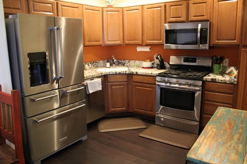 A full complete Kitchen!