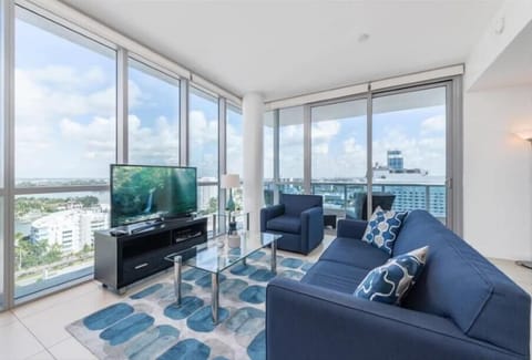 Miami Miami Beach 1 Deluxe Bay Front Living Room