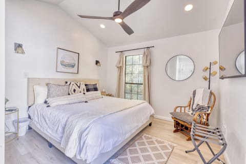 High Ceiling Back King with Large TV