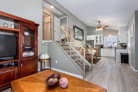 Main level with 2 bedrooms+1ba upstairs and 1 bedroom+1ba dowstairs