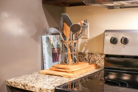 Fully equipped kitchen.