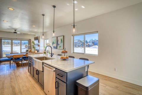 Meal prep is a breeze in a kitchen like this! Mountain Lake Villa is a true home away from home. This Super Host home makes vacationing easy!
