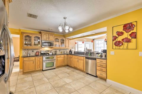 Kitchen | Drip Coffee Maker | Hot Water Pot | Ice Maker | Water Filter