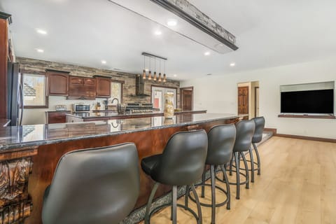 Kitchen and Bar