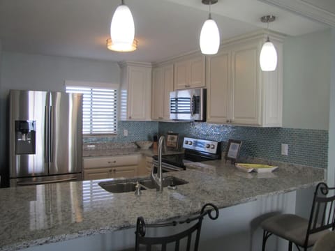 Modern Kitchen, granite counters