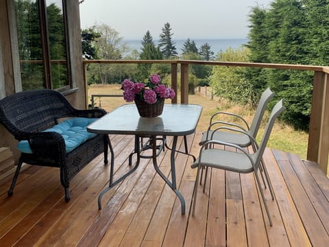 Guests’ private deck