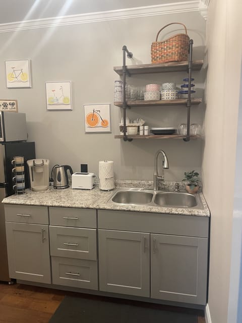 Kitchenette: Keurig, hot pot, toaster, microwave, refrigerator with freezer 