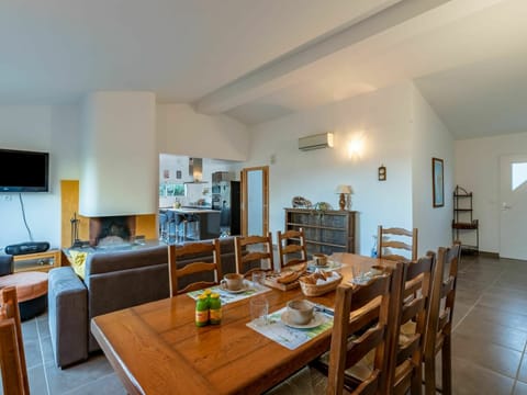 Table, Picture Frame, Furniture, Building, Chair, Wood, Lighting, Couch, Television, Houseplant