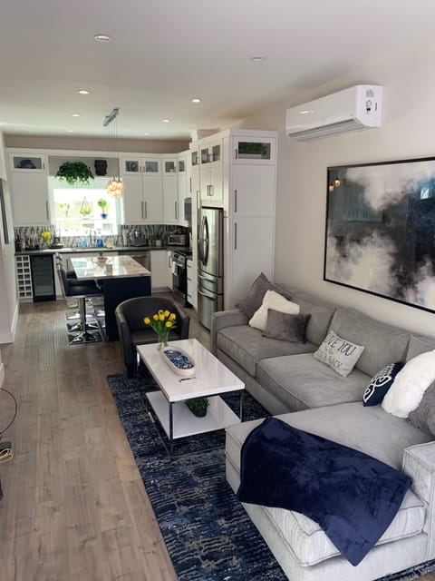 Living room looking towards kitchen
