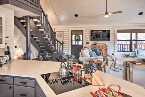 Fully Equipped Kitchen | Toaster | Toaster Oven | Spices