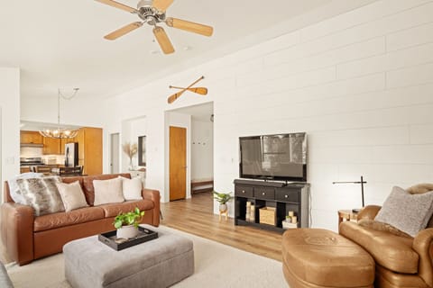 Open, feels spacious, light bright and airy. "Tasteful decor and thoughtful touches." - Molly