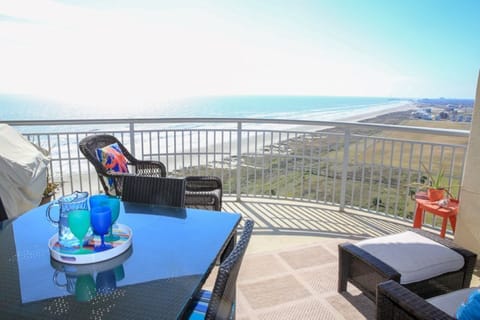 Imagine Yourself Enjoying the Gorgeous Views of the Beach and Galveston