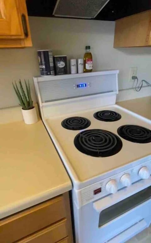This stove/oven combo is everything you need to cook your meals during your stay.