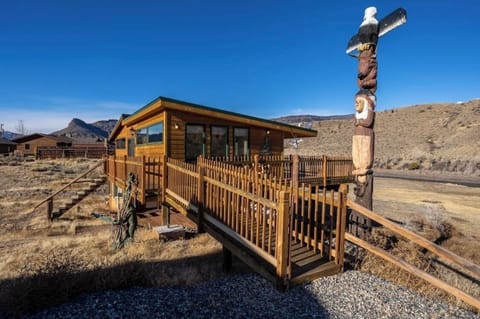Welcome to Riverhouse- ideally located between Cody and Yellowstone