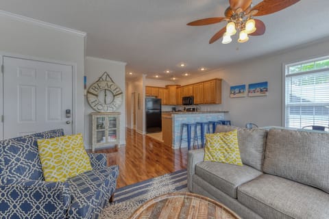 Sea Breeze B (formerly Sea Therapy)