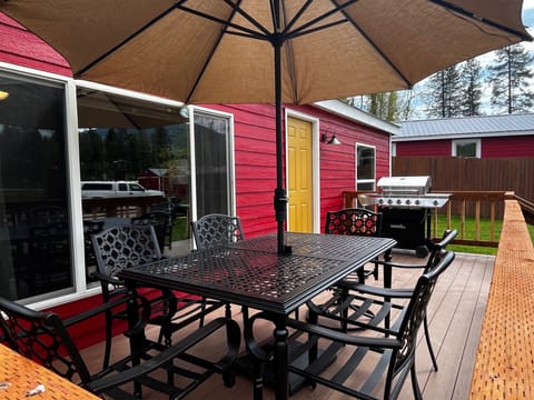 Front porch / gas grill