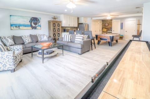 Game room shuffle board