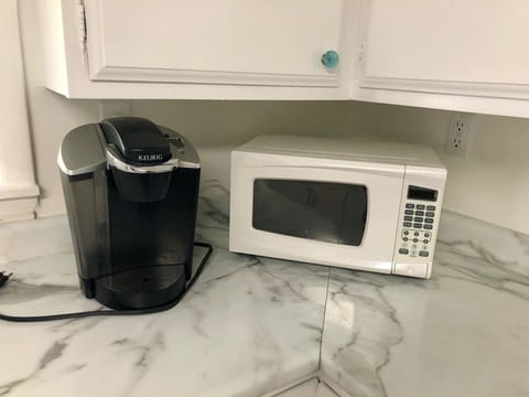 Keurig (Bring your favorite K-cups)