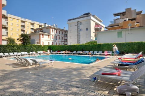 Holiday Home Swimming Pool
