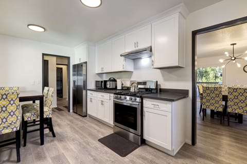 Newly Remodeled Kitchen