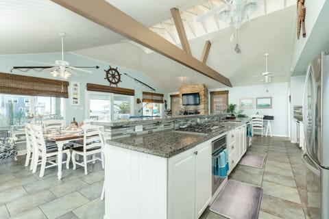 Easily serve meals to the adjacent dining table