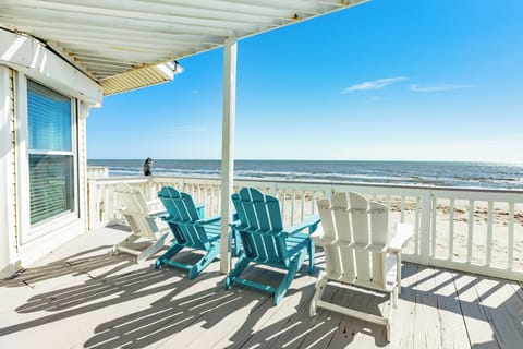Gorgeous Gulf views from the main level deck