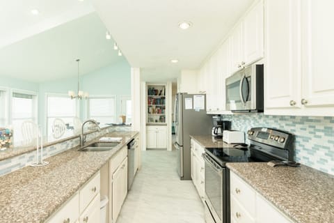 Plenty of prep space for homecooked meals