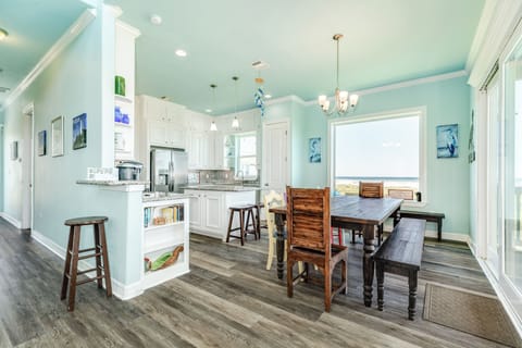 Spacious kitchen and dining area