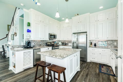 Plenty of prep and storage space in the fully equipped kitchen