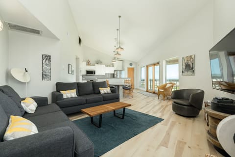 Contemporary interior with great Gulf views