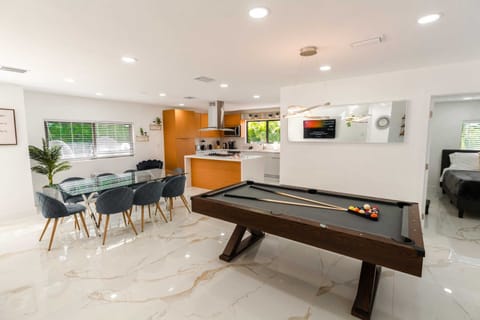 An amazing pool table.