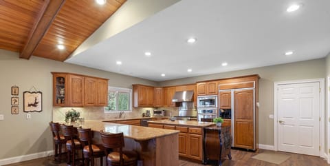 Large kitchen with plenty of seating!