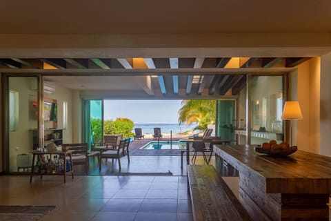 Enjoy the sea wherever you are in the house