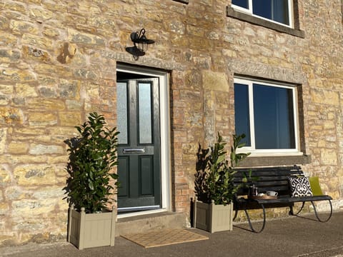 Welcome home to Penguins Cottage!
