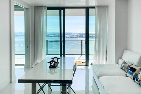 Miami Vacation Rental | 2BR | 3BA | Step-Free Access via Elevator | 1,250 Sq Ft