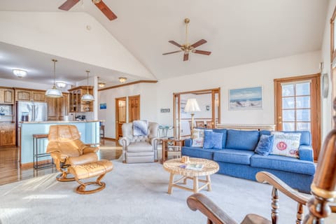 Living Room with ample seating