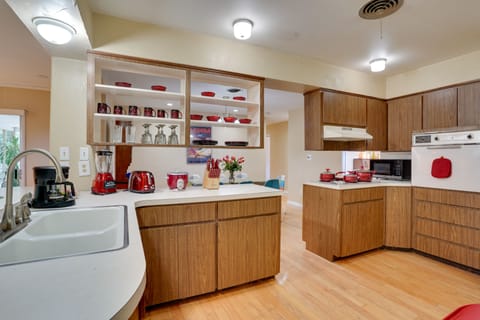 Kitchen | Well-Equipped | Cooking Basics