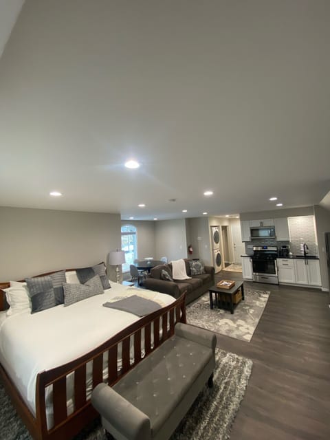 Welcome to the cozy Holcome Loft!