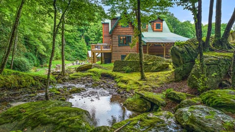 Welcome to Eagle Ridge Falls!