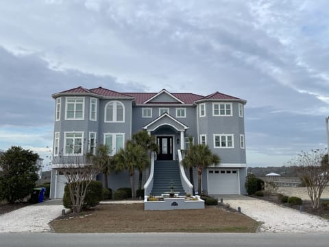 Luxury spacious home on the West End located directed on Jink's Creek
