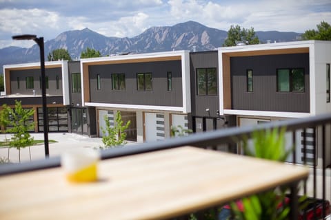 Flatiron/Mountain View from the patio