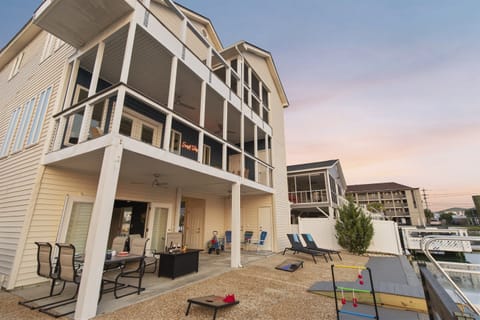 This FULLY LOADED channel home has it all!