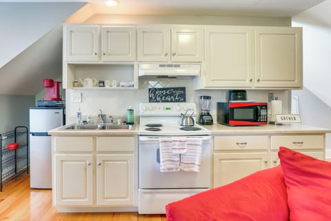 Kitchen | Cooking Basics | Blender | Keurig Coffee Maker