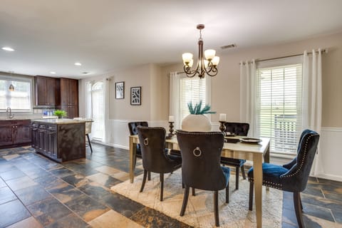 Dining Area | Dishware & Flatware