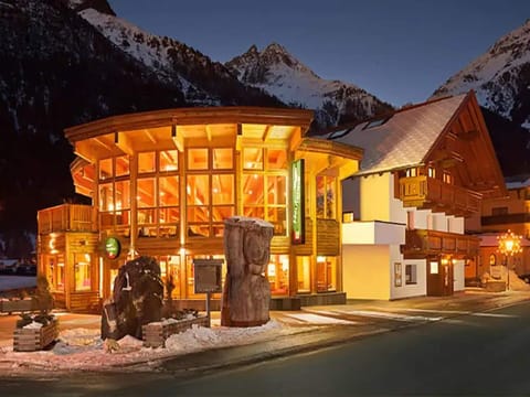 Holiday Home Exterior [winter]