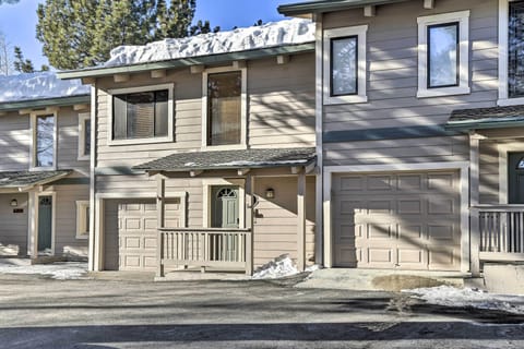 Mammoth Lake Vacation Rental | 3BR | 3BA | 1,572 Sq Ft | 2 Steps to Enter