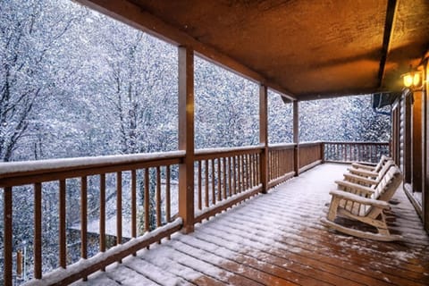 Wake up to peaceful mountain views and sip your coffee on the porch while the Smoky Mountain air sets a calm pace for the day.